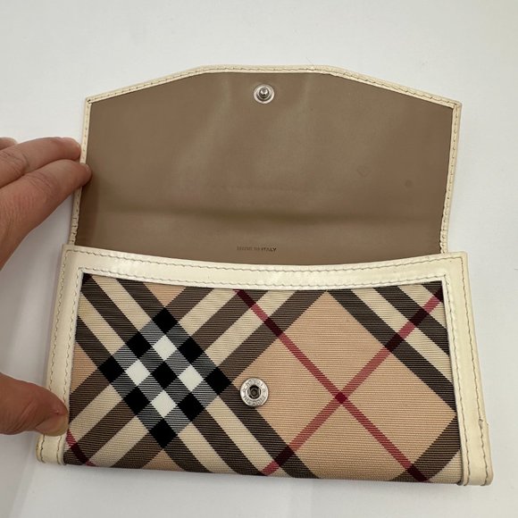 BURBERRY Nova Check Wallet - Picture 7 of 15